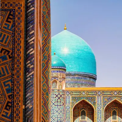 Özbekistan turu, Semerkant Registan Medresesesi turkuaz kubbe