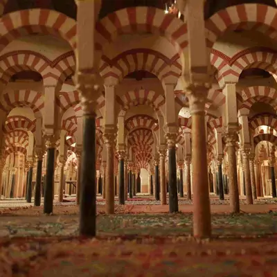Endülüs turu, Córdoba Büyük Camii'nin sütunlu avlusu
